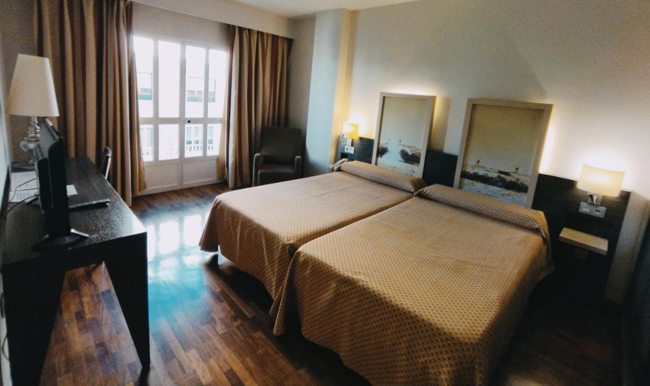 Twin Room,1187132692:JPEG